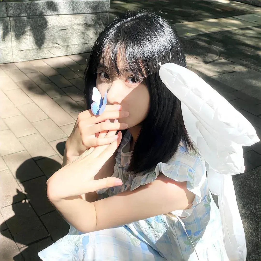 小树的天空 在线观看封面